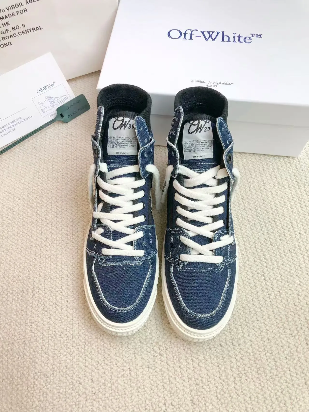 Men's men's shoes P660! 🌈🌈OFF WHITE🌈🌈 ⚡️Couple model⚡️🍓New color🍓 👉Ex-factory price: 130-45 The latest spring model of Gaobang street casual Martin style masterpiece, released the highest quality version on the market 👊 Series original mold opening, original lasting, production technology 1:1 original ➰🔜The best choice for more and more celebrities and Internet celebrities🔸In the classics Changes in the code🔸Innovate in the trend🔸Strive to break away from the shackles of bad street design🔝Although he is not the originator of fashion design, he is definitely a shining dark horse in avant-garde design🐴🆙Do not follow the trend🔅Not universal beauty🔅 Fabric💯First-layer cowhide Lining💯Imported skin-friendly and environmentally friendly polyester mesh Foot pads💯Original molded high-elastic environmentally friendly molding pads Midsole💯Original lasting process Outsole💯Rubber outsole Packaging💯Official website synchronized full set of packaging (brand wrapping paper, brand certificate, brand cloth bag)